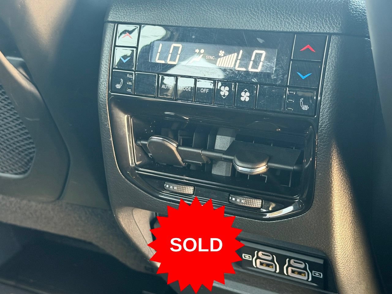 Used 2025 Jeep Grand Cherokee Summit w/ Obsidian Package AWD/4WD image 40