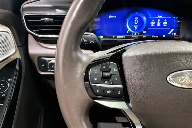 Used 2022 Ford Explorer Platinum w/ Technology Package image 11