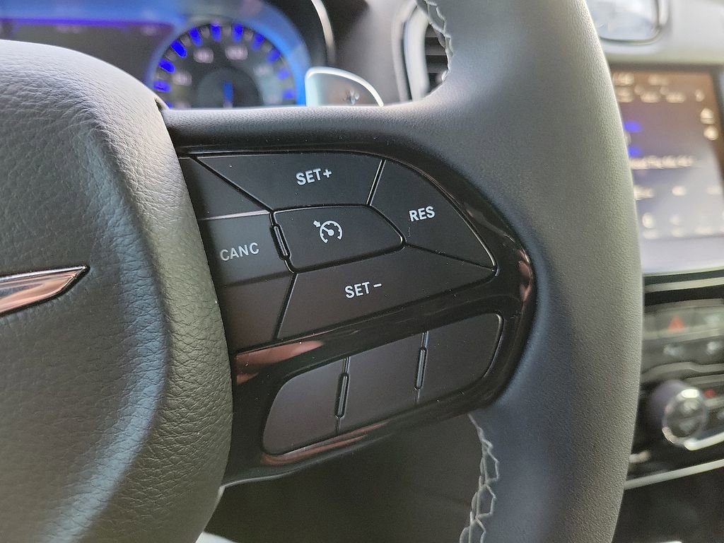 Used 2023 Chrysler 300 S image 18