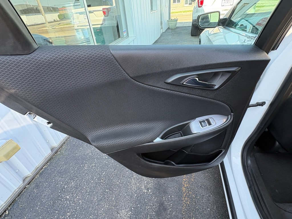 Used 2024 Chevrolet Malibu LT FWD image 12
