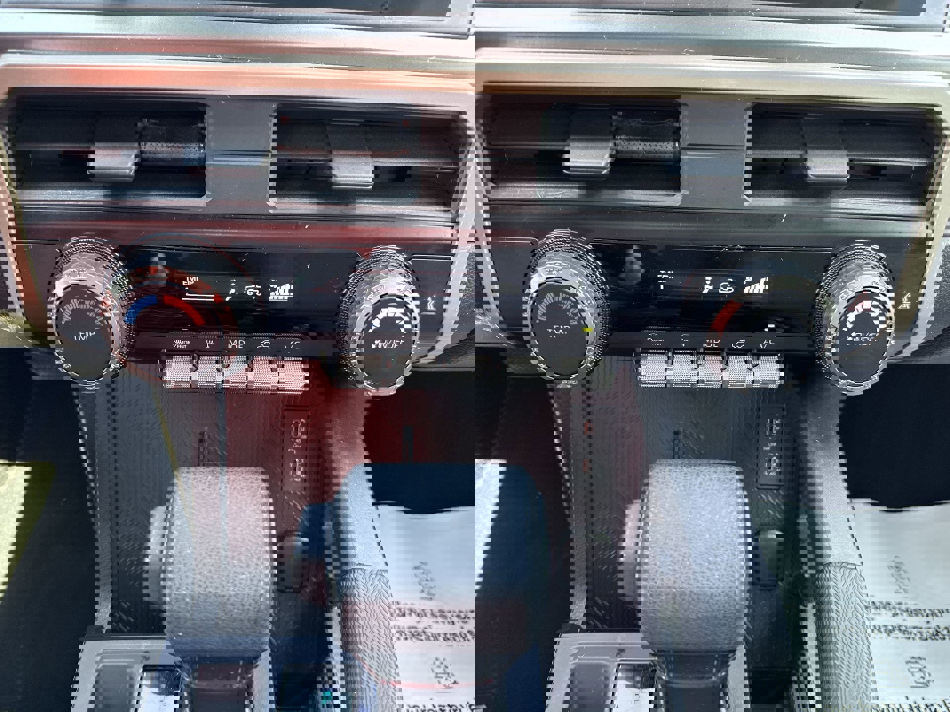 Certified 2024 Toyota Tacoma SR5 image 16