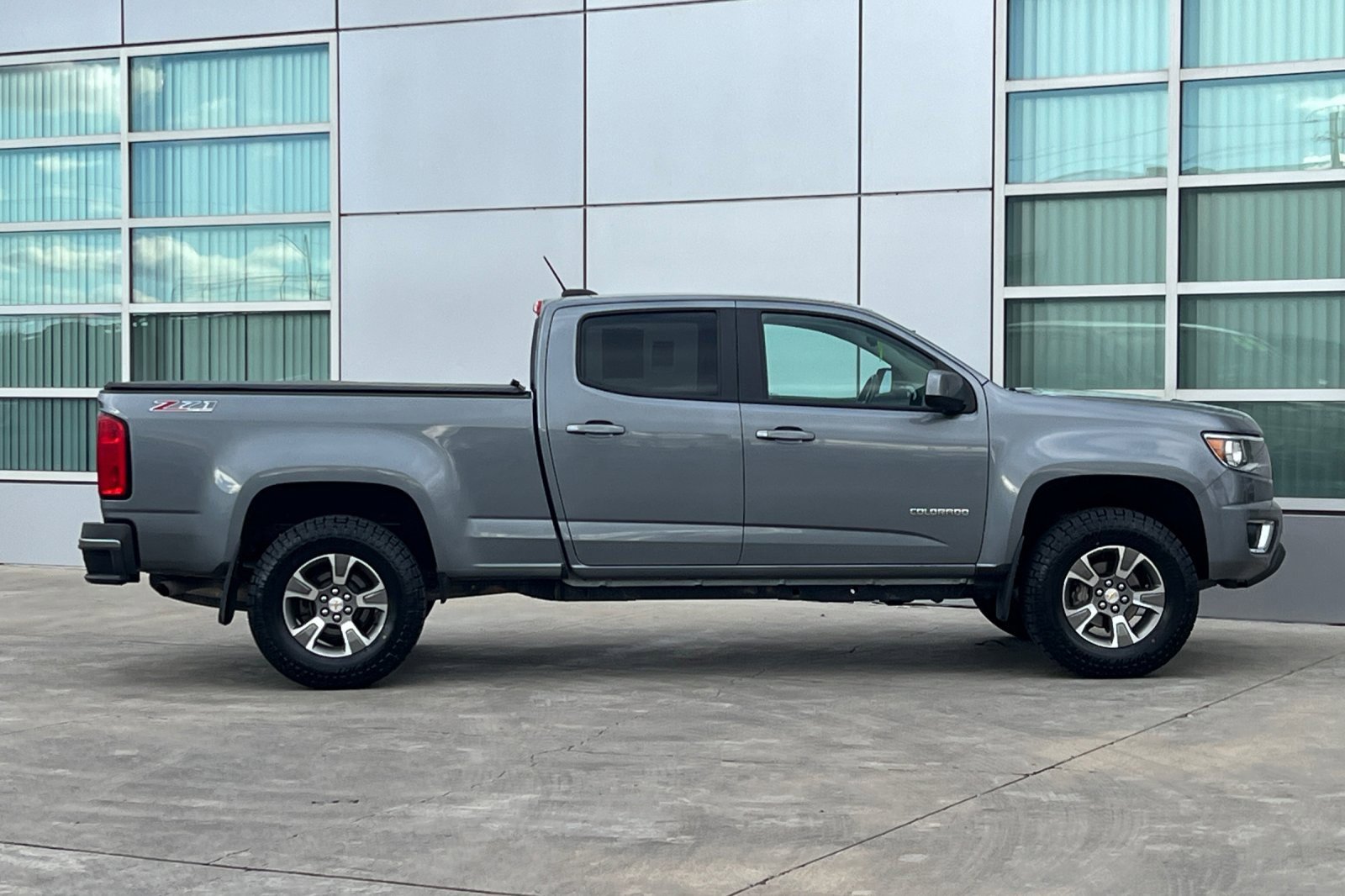 Used 2020 Chevrolet Colorado Z71 image 3