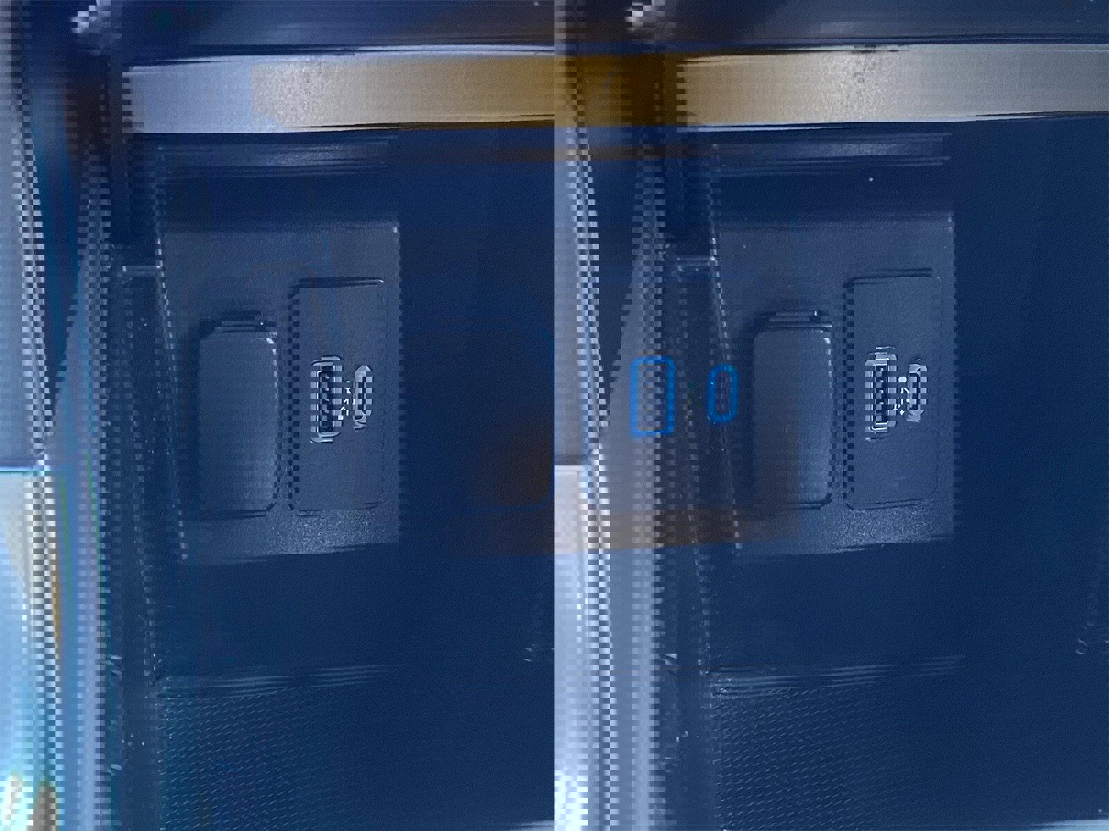 Used 2020 Ford Explorer Limited w/ Class III Trailer Tow Package image 31