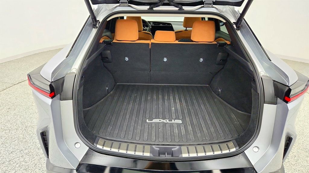 Used 2023 Lexus RZ 450e Premium w/ Accessory Package (A2) AWD/4WD image 22