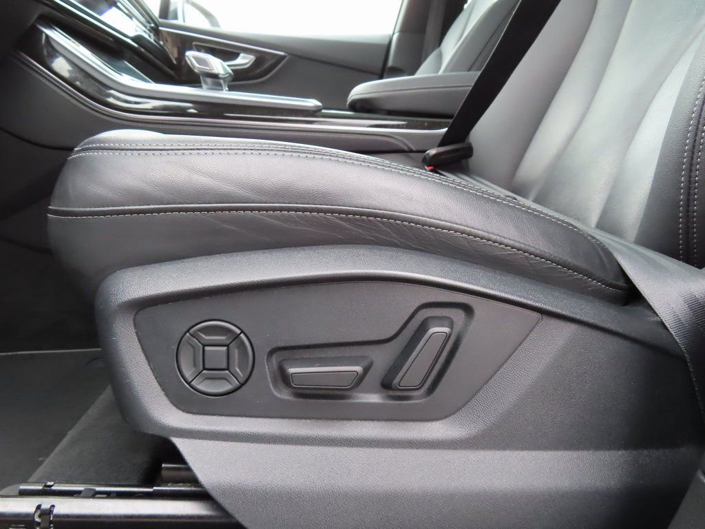 Used 2025 Audi Q7 3.0T Premium Plus image 8