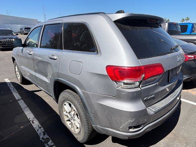 Used 2018 Jeep Grand Cherokee Laredo image 4
