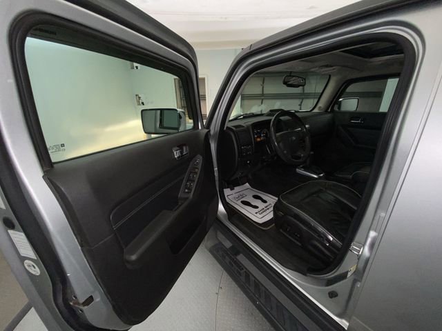Used 2010 HUMMER H3T Luxury w/ Appearance Package image 11