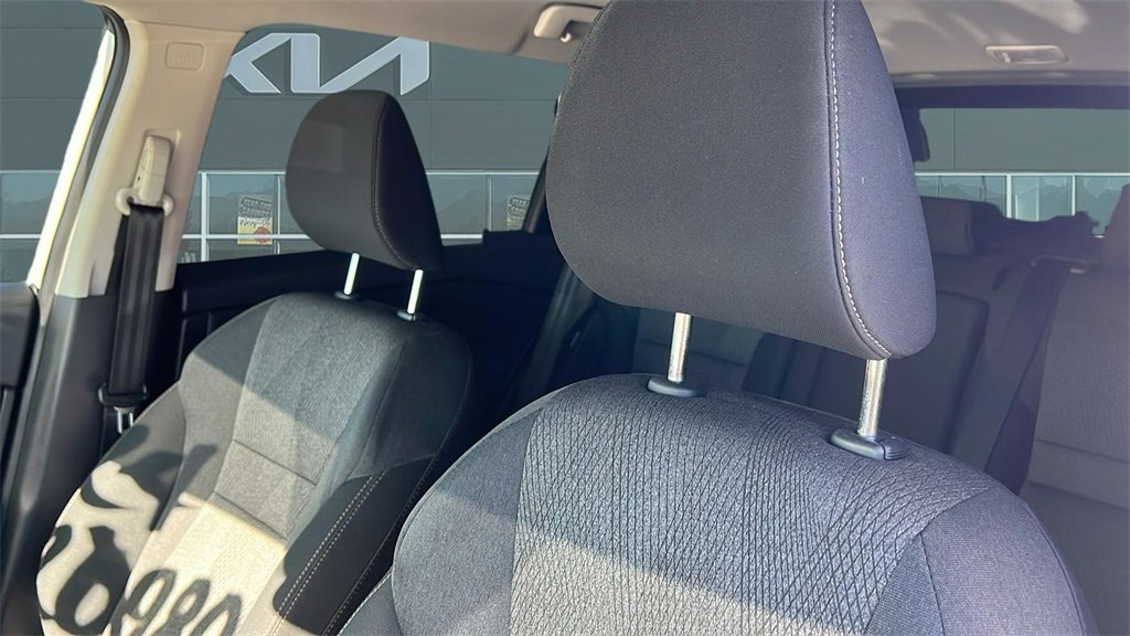 Used 2024 Nissan Rogue SV image 10