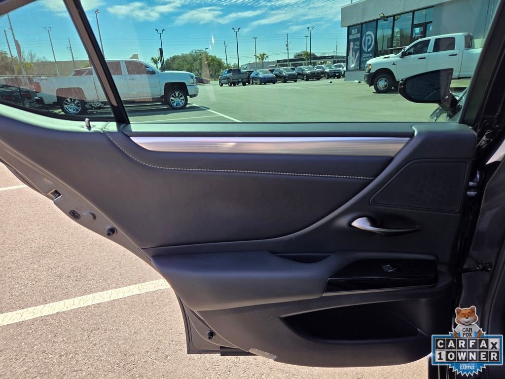 Used 2022 Lexus ES 300h F Sport w/ Accessory Package 2 image 45