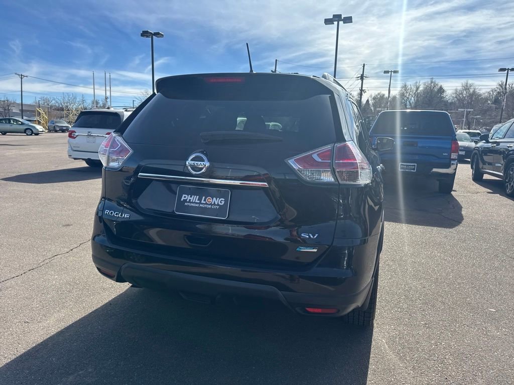 Used 2014 Nissan Rogue SV w/ SV Family Package image 9