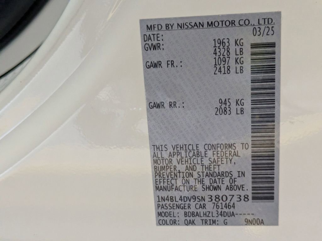 Used 2025 Nissan Altima 2.5 SV FWD image 34