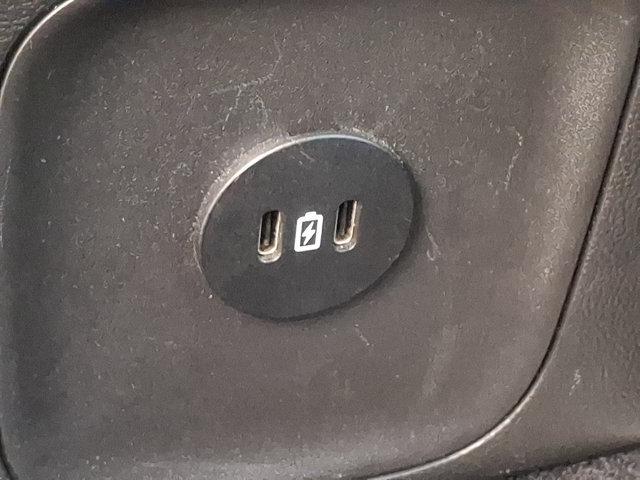Used 2025 Ford Escape ST-Line FWD image 11