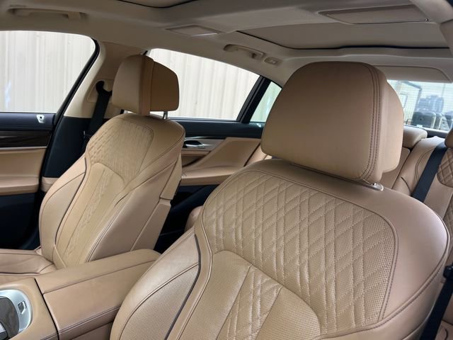 Used 2019 BMW 740i w/ Executive Package image 14