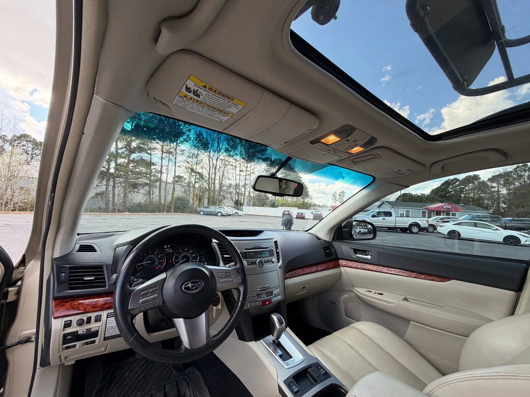 Used 2010 Subaru Outback 2.5i Limited image 23