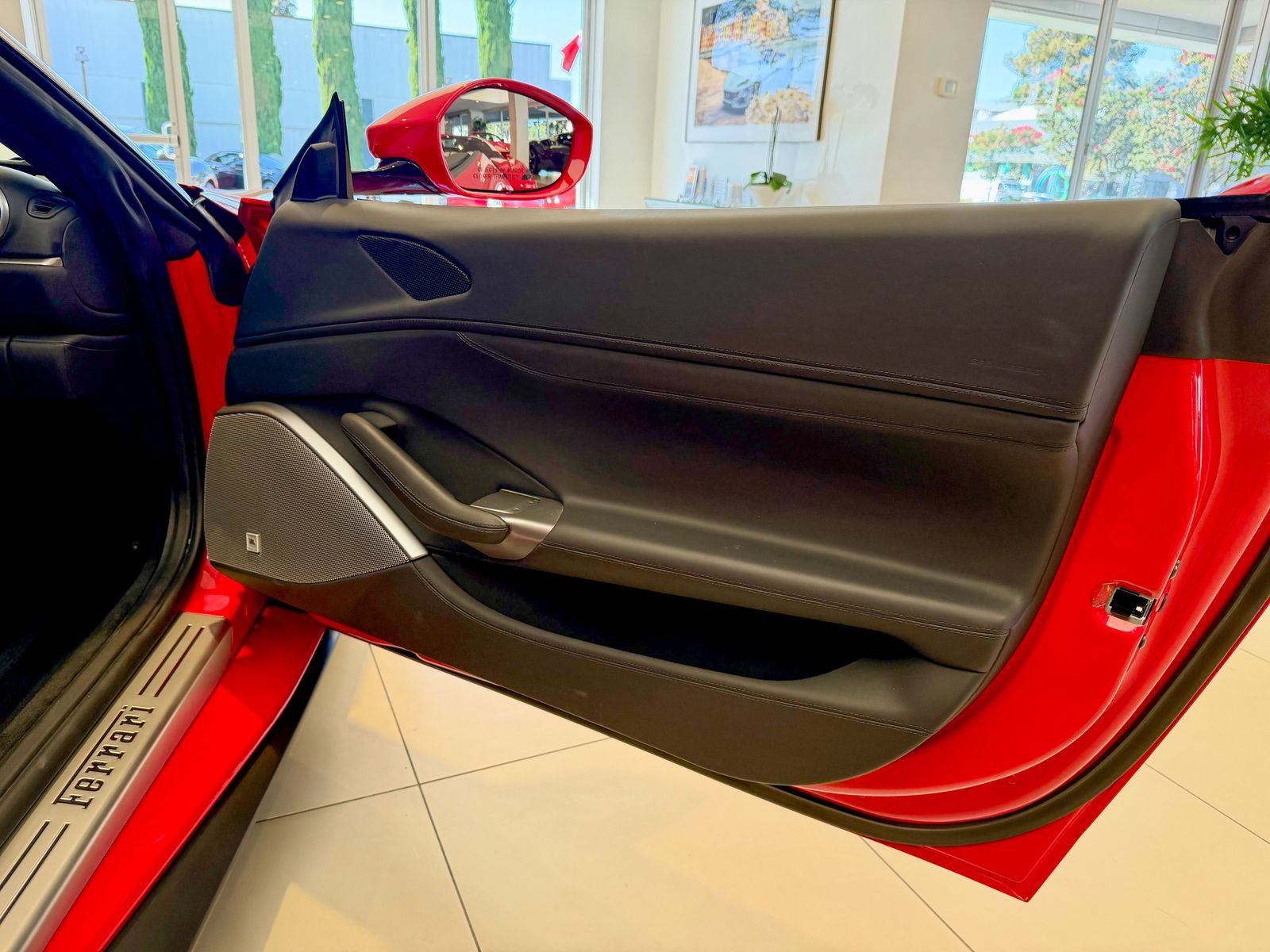 Used 2019 Ferrari Portofino RWD image 19