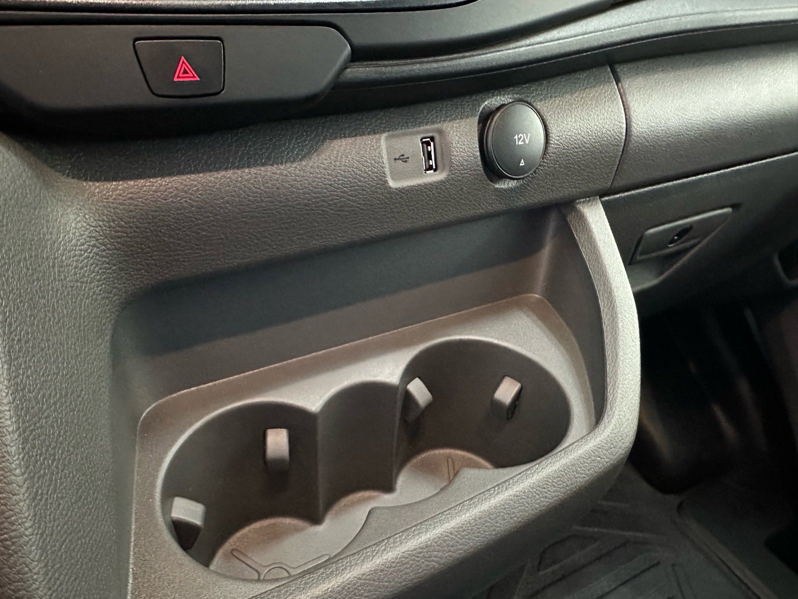 New 2026 Ford Transit 250 148 Medium Roof w/ Load Area Protection Package image 31