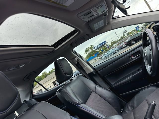 Used 2018 Toyota Corolla SE FWD image 22