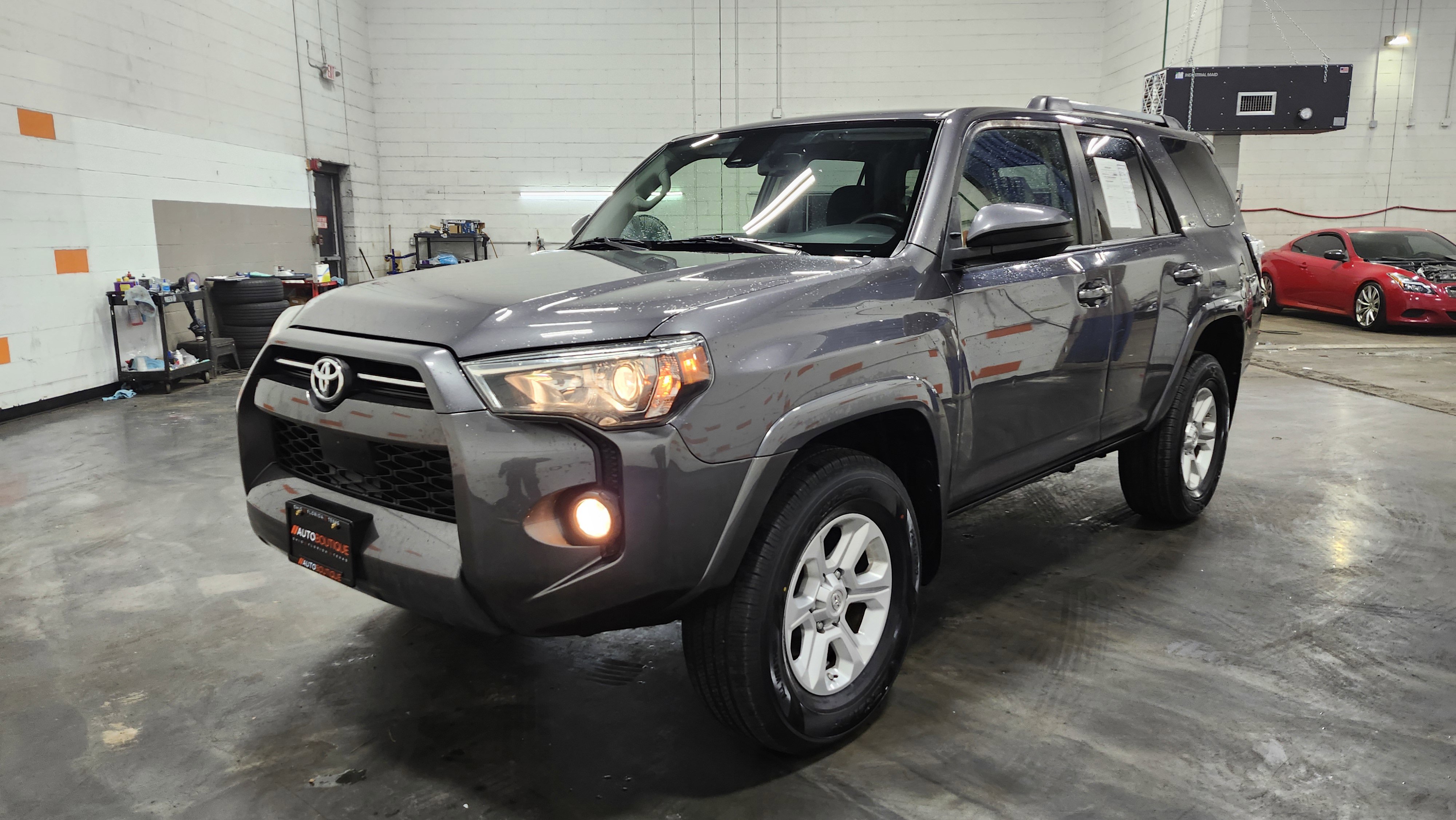 Used 2020 Toyota 4Runner SR5 image 12