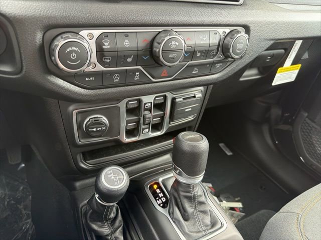 New 2026 Jeep Gladiator Sport image 18