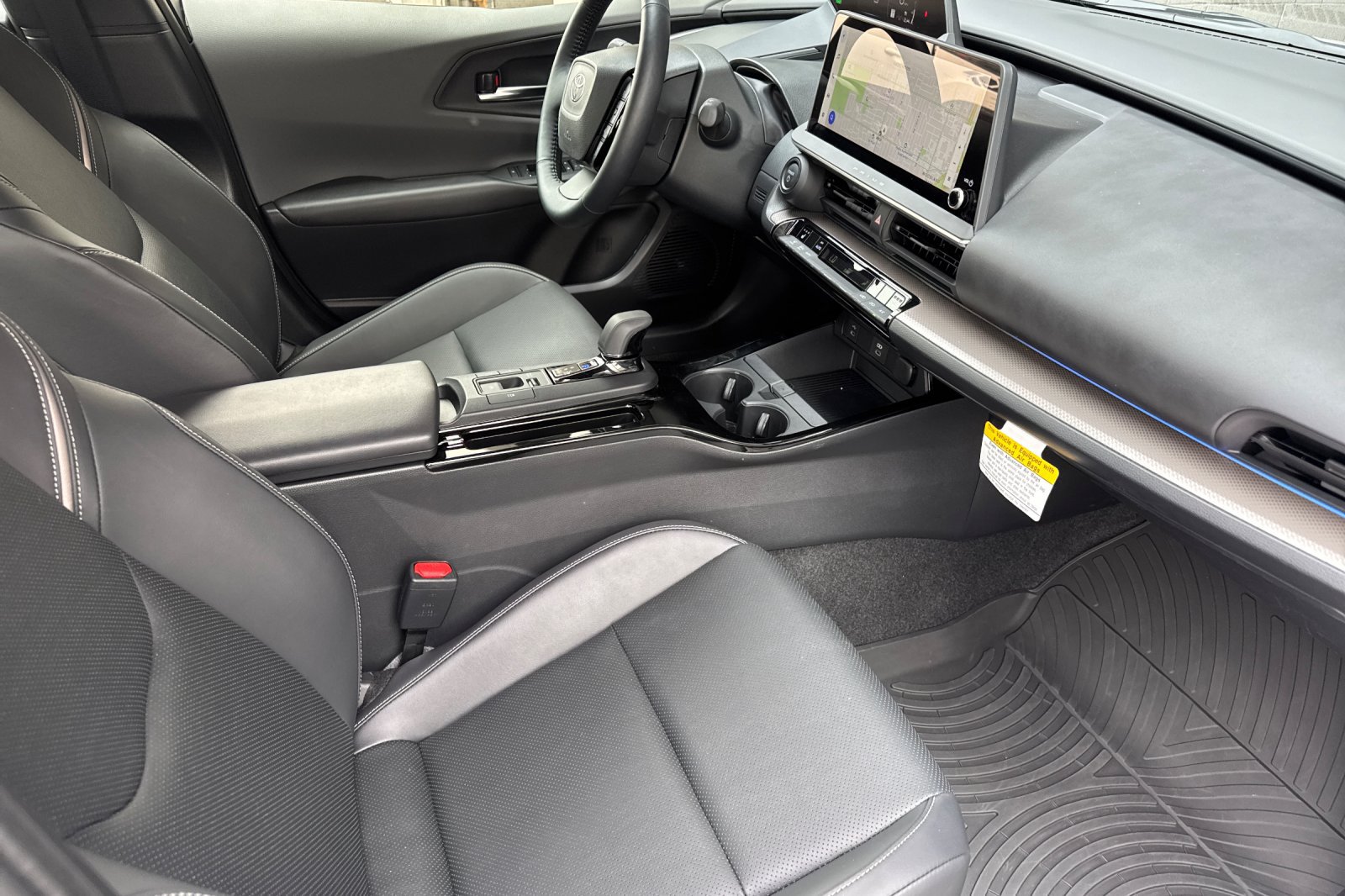 Used 2026 Toyota Prius XLE AWD/4WD image 16