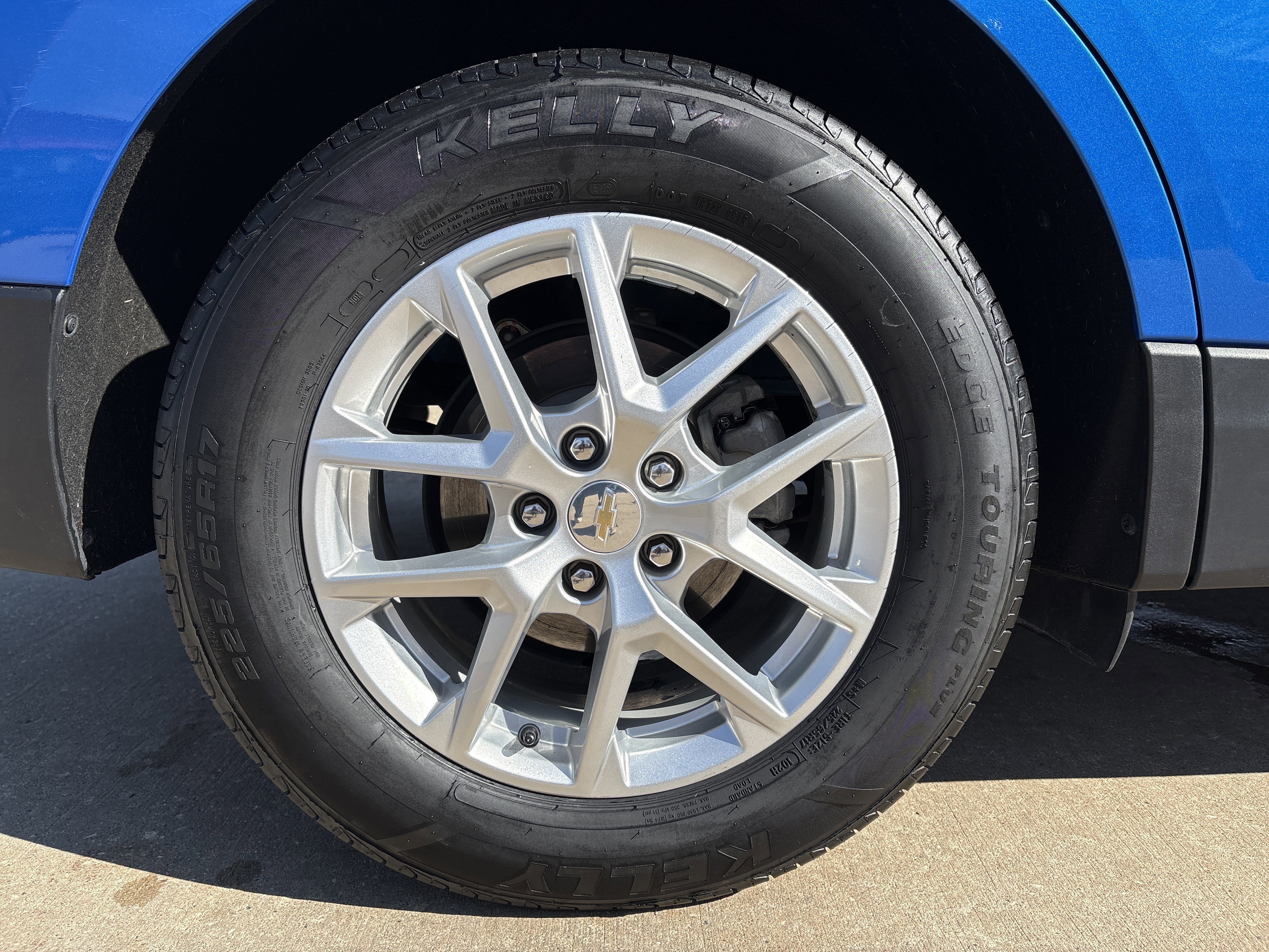 Used 2024 Chevrolet Equinox LS w/ LS Convenience Package FWD image 9