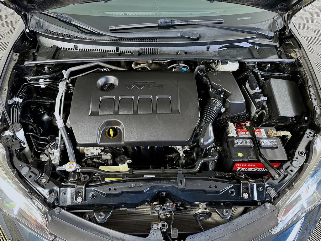 Used 2019 Toyota Corolla LE FWD image 33