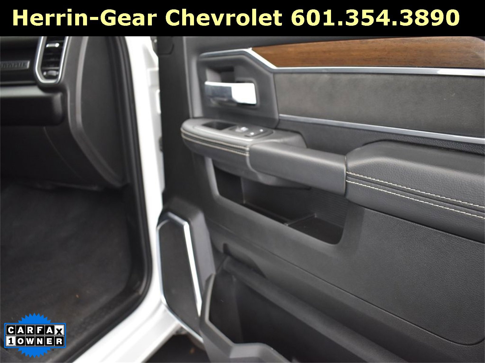 Used 2024 RAM 2500 Laramie w/ Safety Group image 24