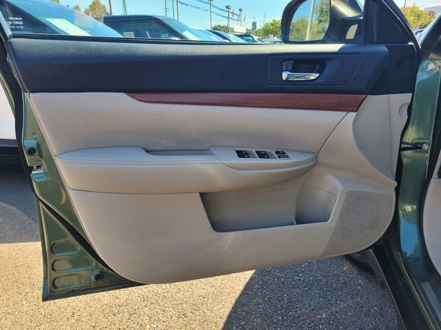 Used 2013 Subaru Outback 2.5i Limited w/ Moonroof Pkg AWD/4WD image 16