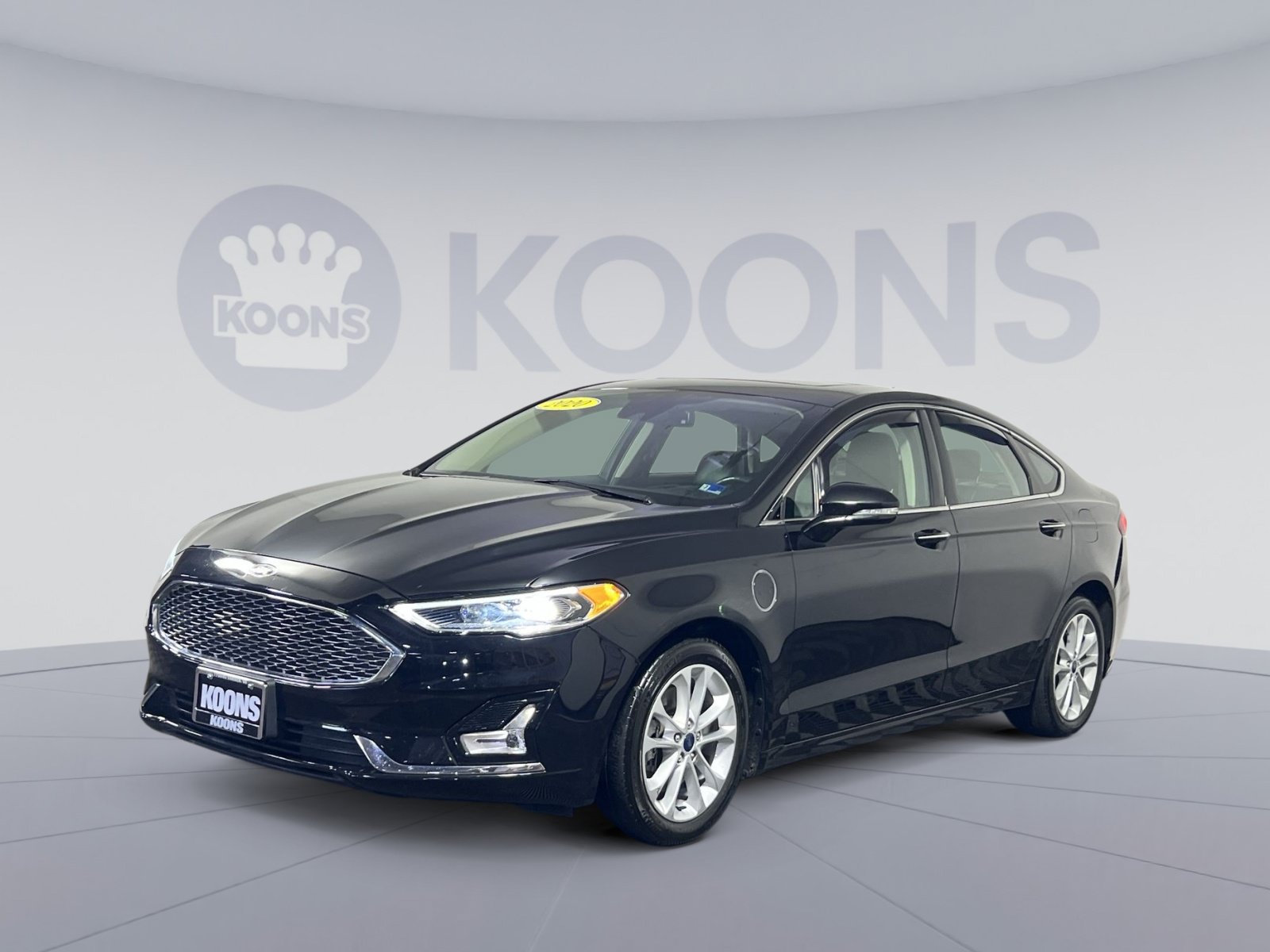 Used 2020 Ford Fusion Energi Titanium FWD image 5
