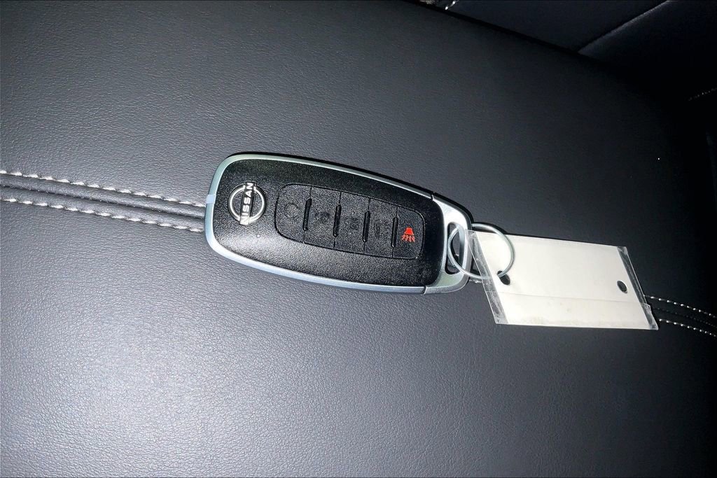 New 2026 Nissan Pathfinder SL image 34