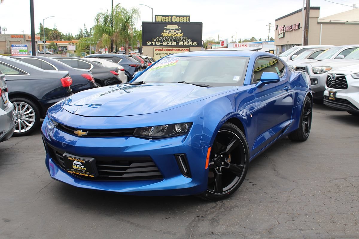 Used 2017 Chevrolet Camaro LT RWD image 39