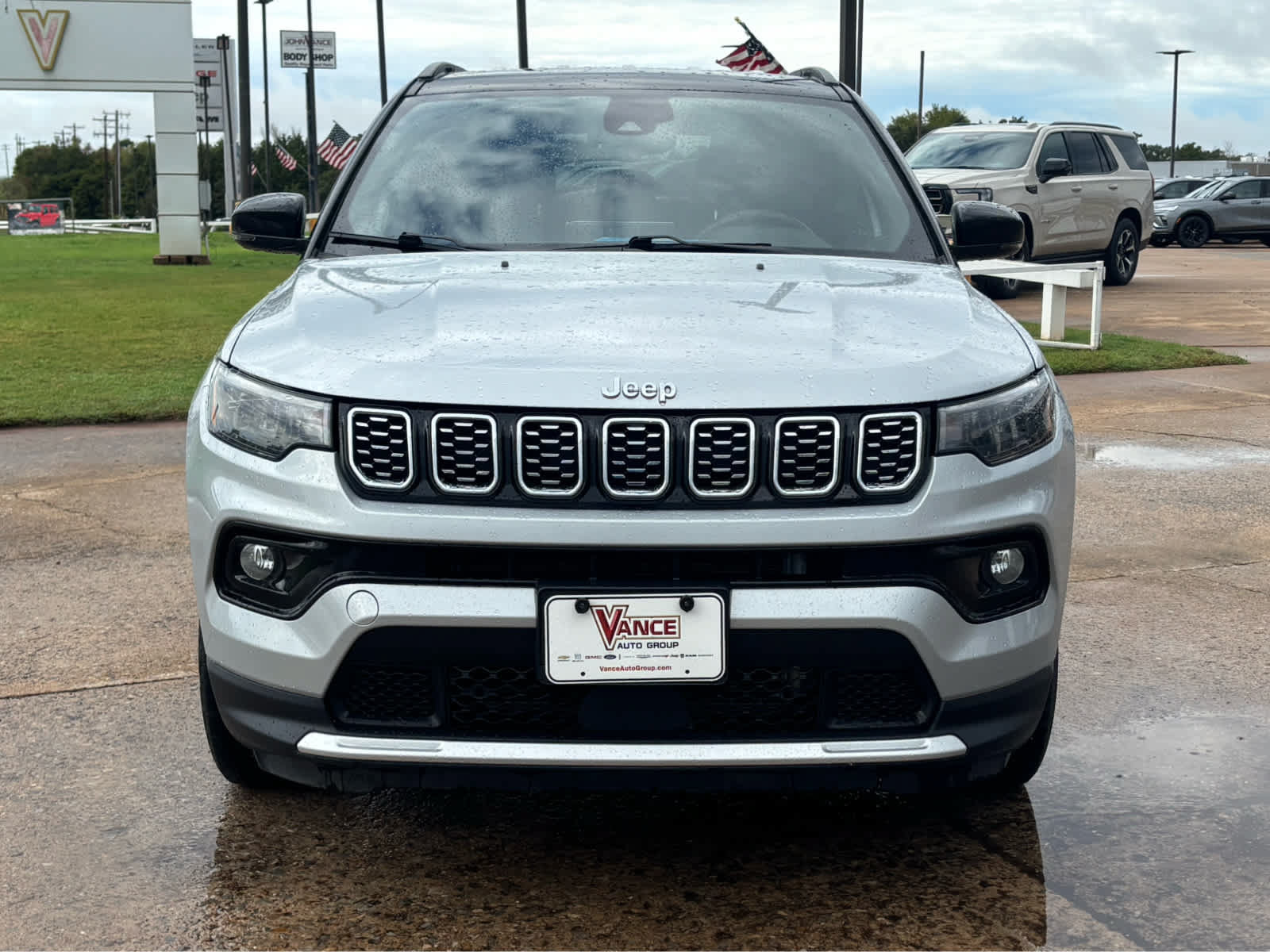 Used 2024 Jeep Compass Limited AWD/4WD image 2