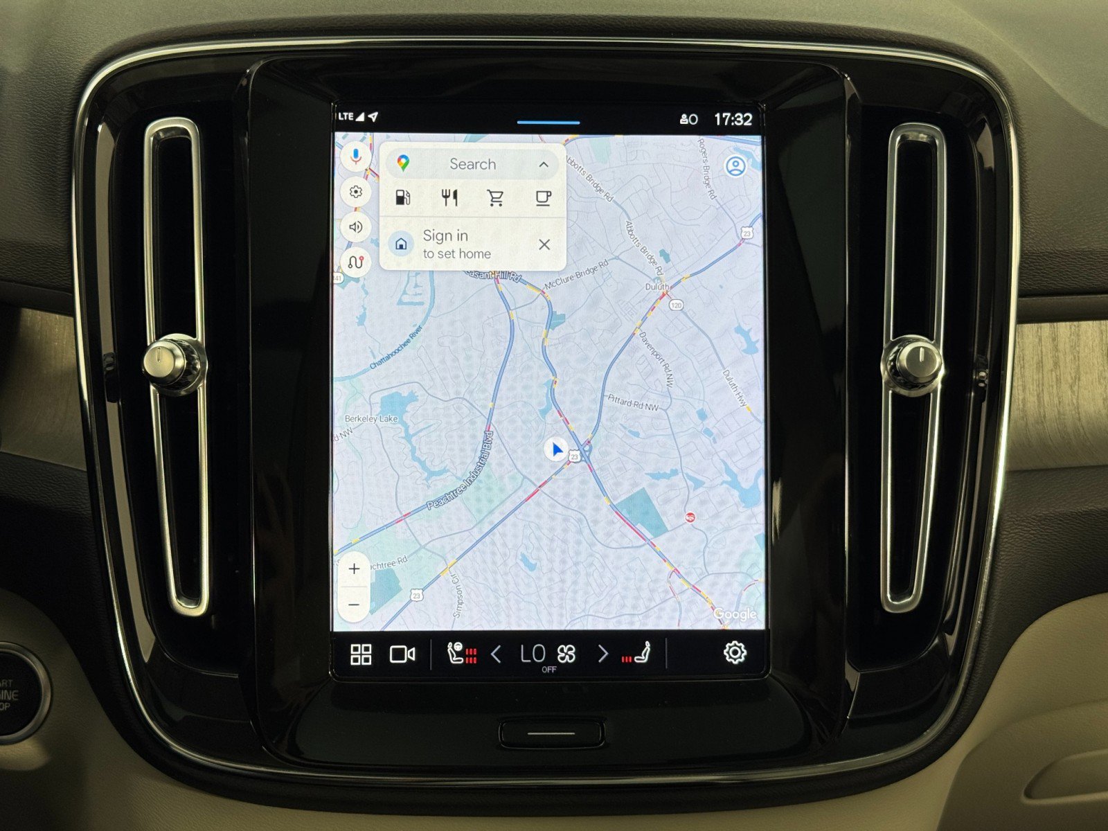 Used 2023 Volvo XC40 B5 Ultimate image 26