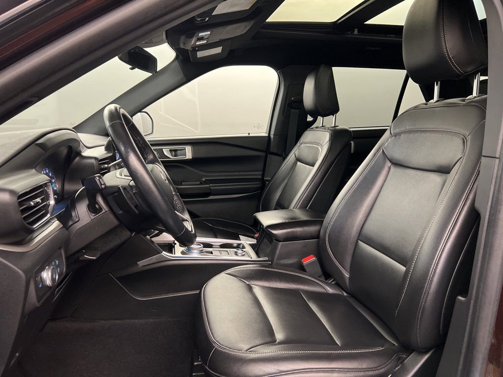 Certified 2020 Ford Explorer XLT w/ Equipment Group 202A image 23