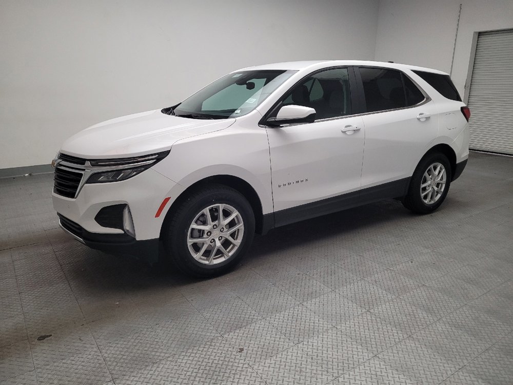 Used 2024 Chevrolet Equinox LT image 2