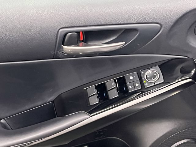 Certified 2022 Lexus IS 300 w/ Accessory Package RWD image 10