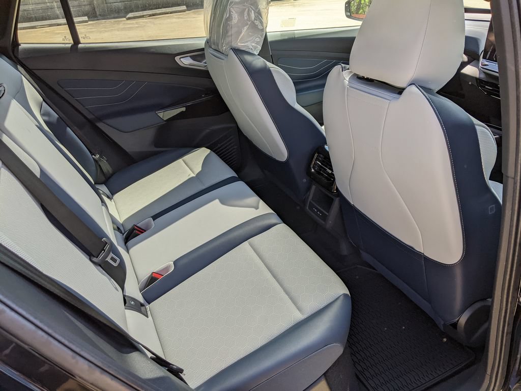 New 2026 Volkswagen ID.4 Pro S AWD/4WD image 25