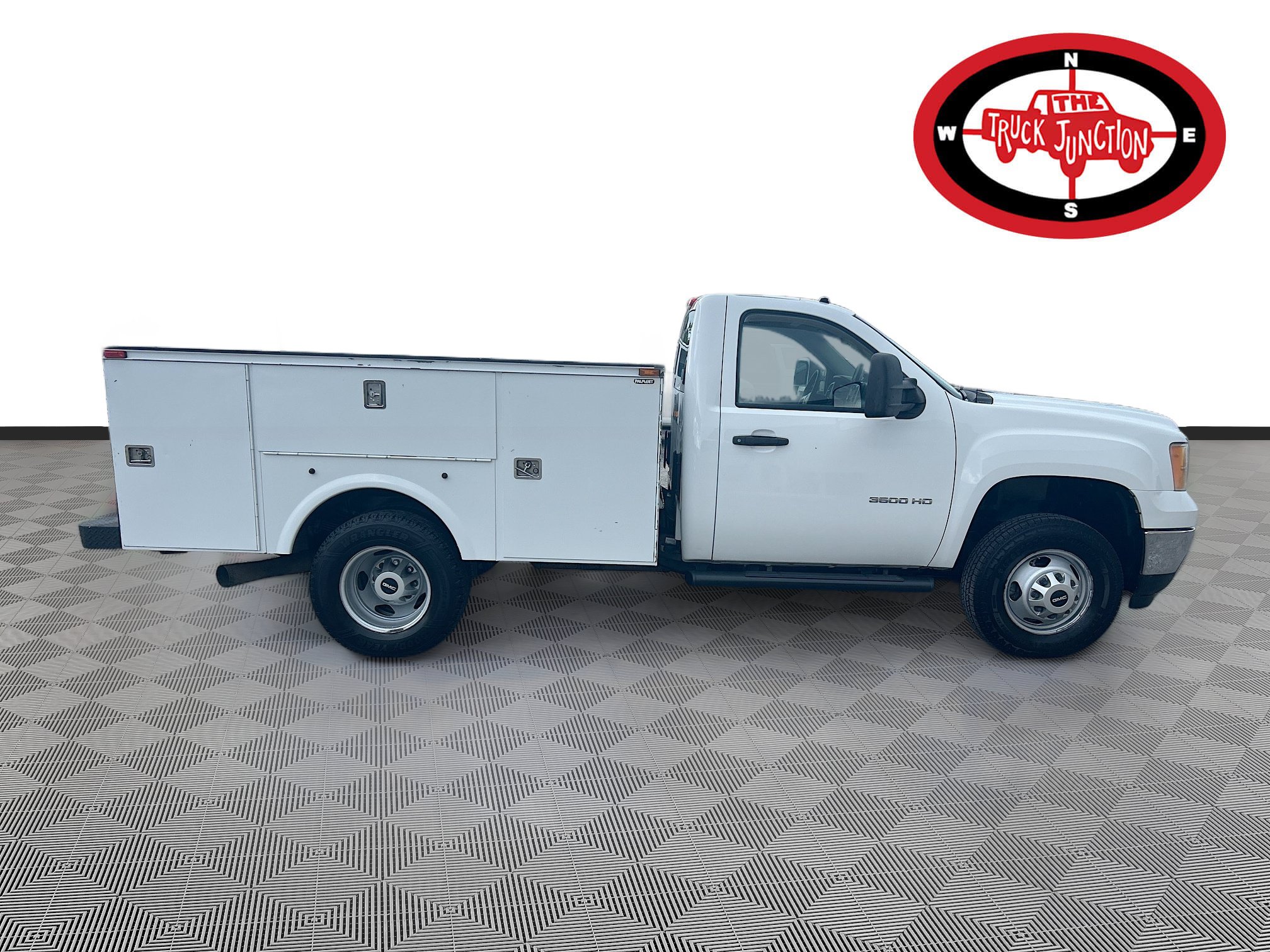 Used 2011 GMC Sierra 3500 W/T RWD image 8