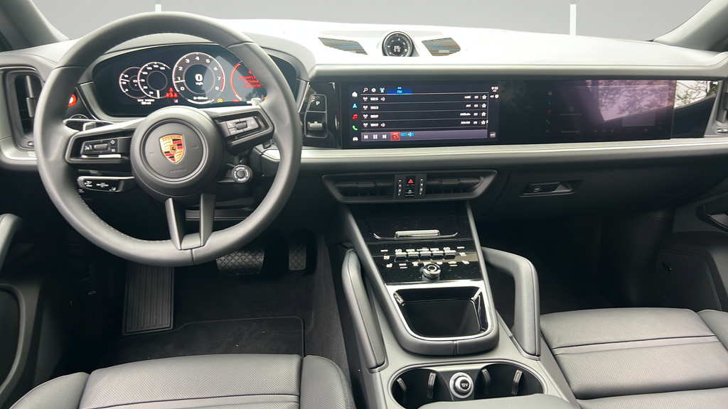 New 2026 Porsche Cayenne Coupe AWD/4WD image 16