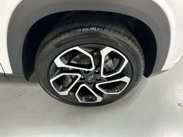 Used 2024 Chevrolet Trax RS w/ Sunroof Package image 19