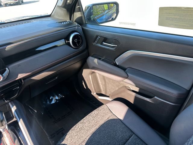 Used 2024 Chevrolet Colorado Z71 w/ Z71 Convenience Package 2 AWD/4WD image 23