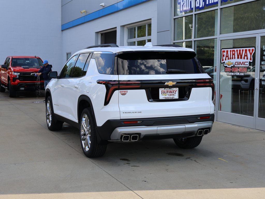 New 2026 Chevrolet Traverse LT w/ Driver Confidence Package image 8