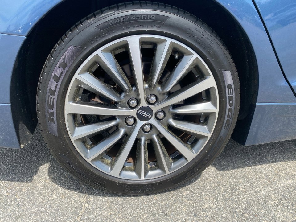 Used 2018 Lincoln MKZ Premiere FWD image 27