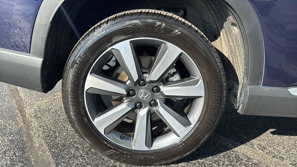 Certified 2025 Honda Pilot Touring image 8