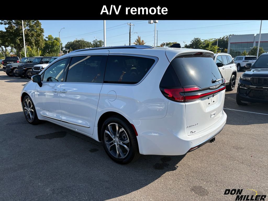 New 2026 Chrysler Pacifica Pinnacle w/ Trailer Tow Group image 5