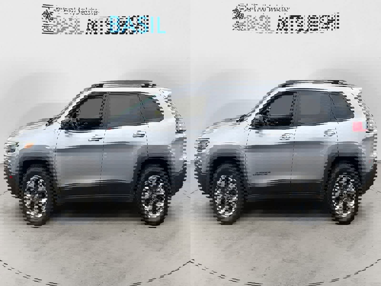 Used 2022 Jeep Cherokee Trailhawk w/ Trailhawk Elite Value Package image 2