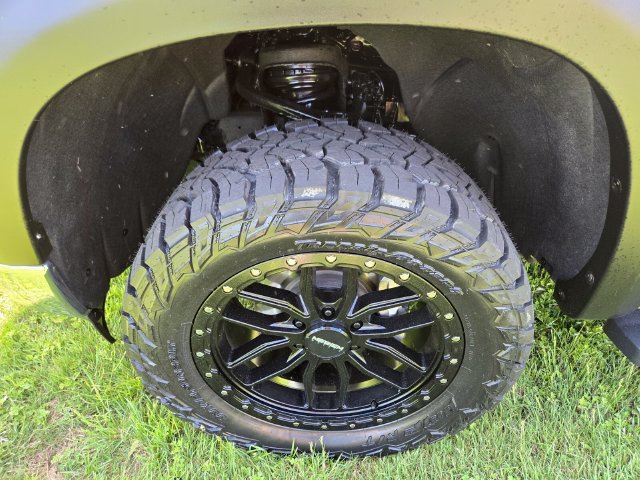Used 2025 Chevrolet Silverado 1500 LT AWD/4WD image 25
