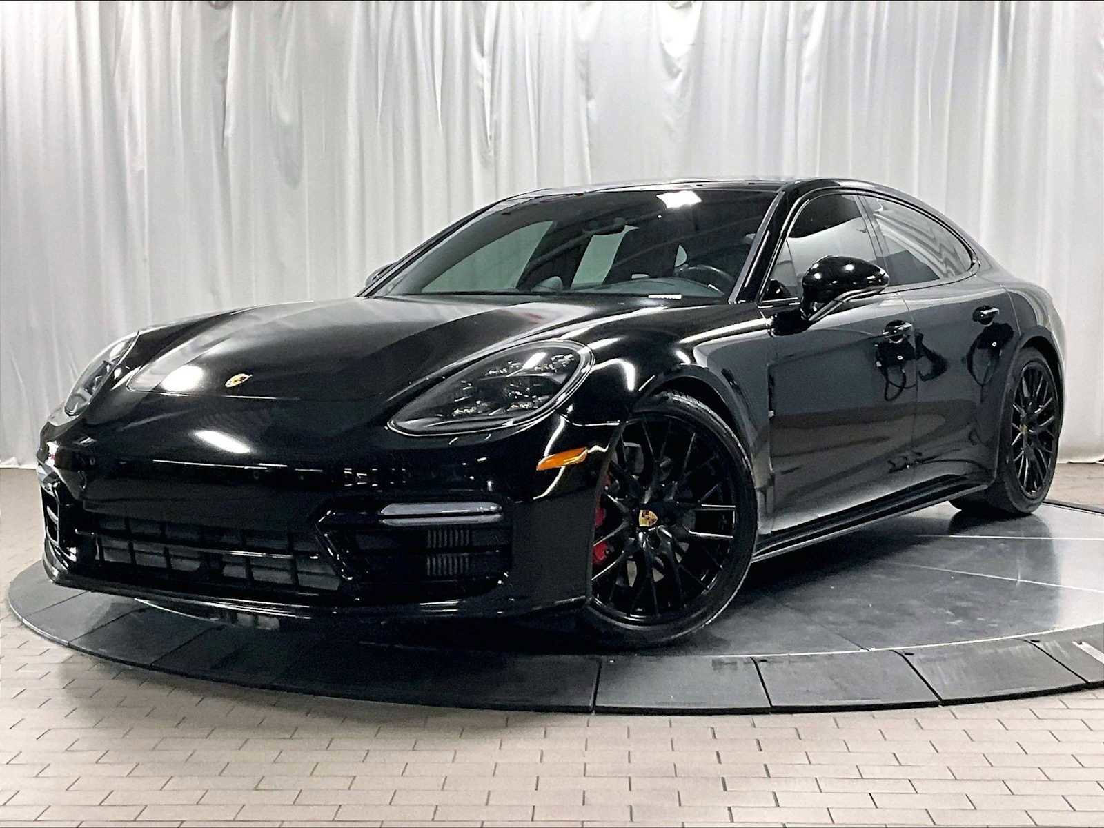 Used 2019 Porsche Panamera GTS image 1