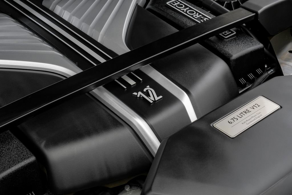 Used 2022 Rolls-Royce Cullinan w/ Cullinan Package image 65