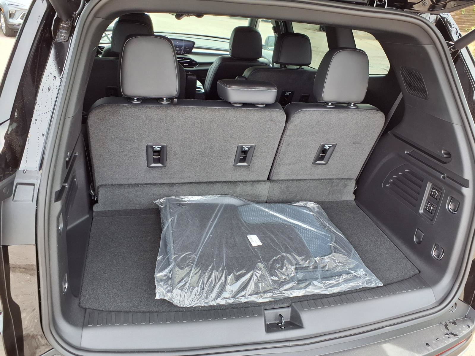New 2026 Buick Enclave Preferred FWD image 24
